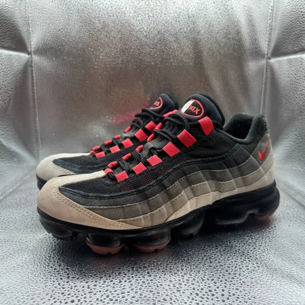 Nike product pair